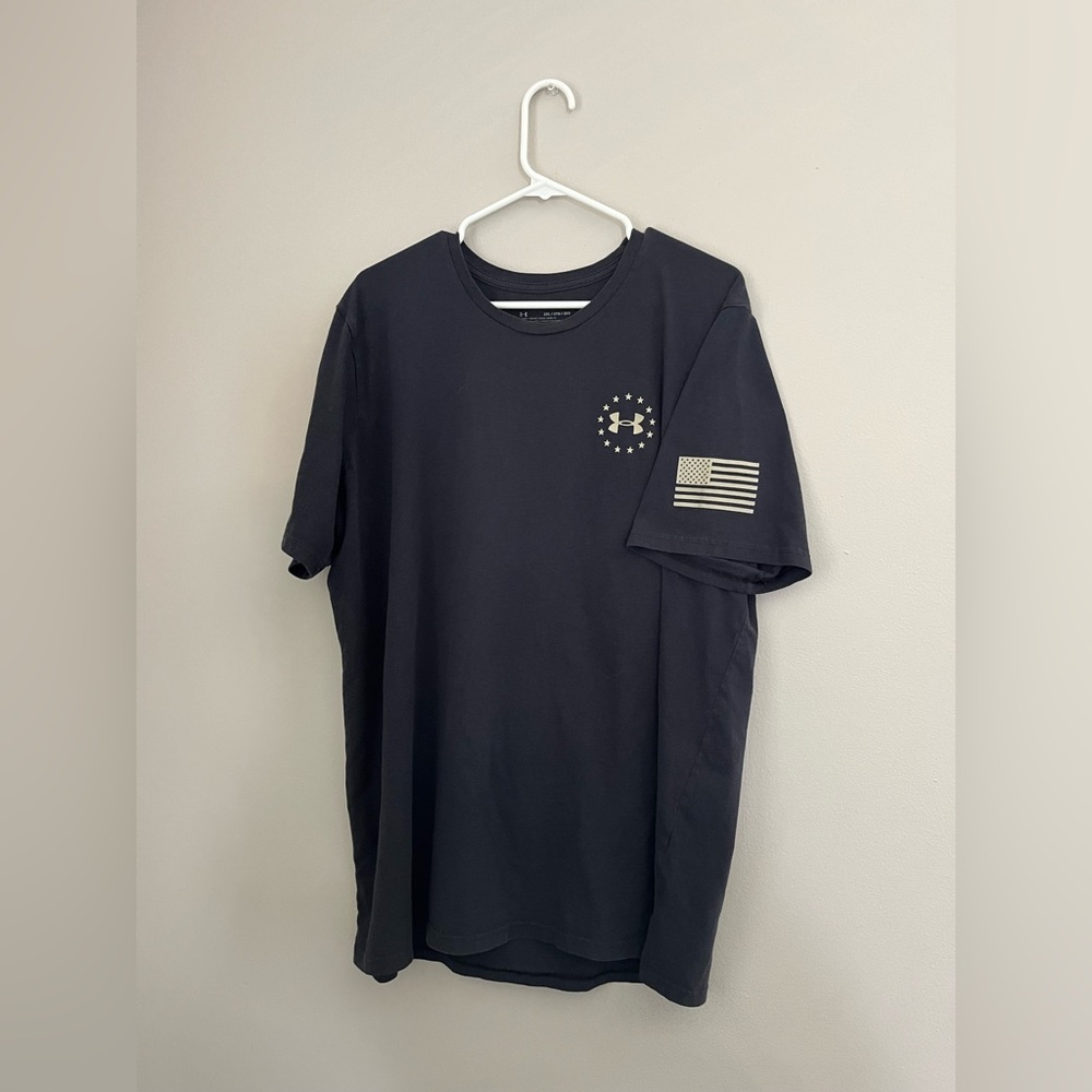 Men’s Under Armour Shirt 2XL